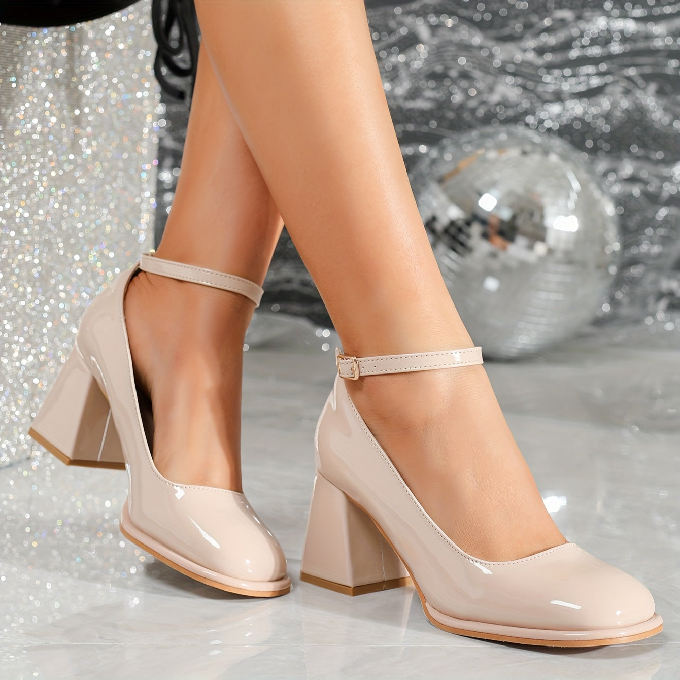Celeste™ | Tacchi in vernice con cinturino