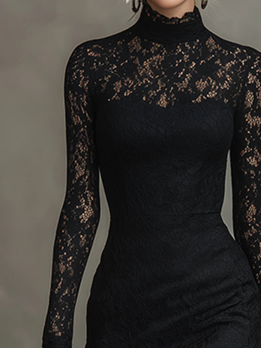 Elegante vestito maxi in pizzo nero elasticizzato a sirena