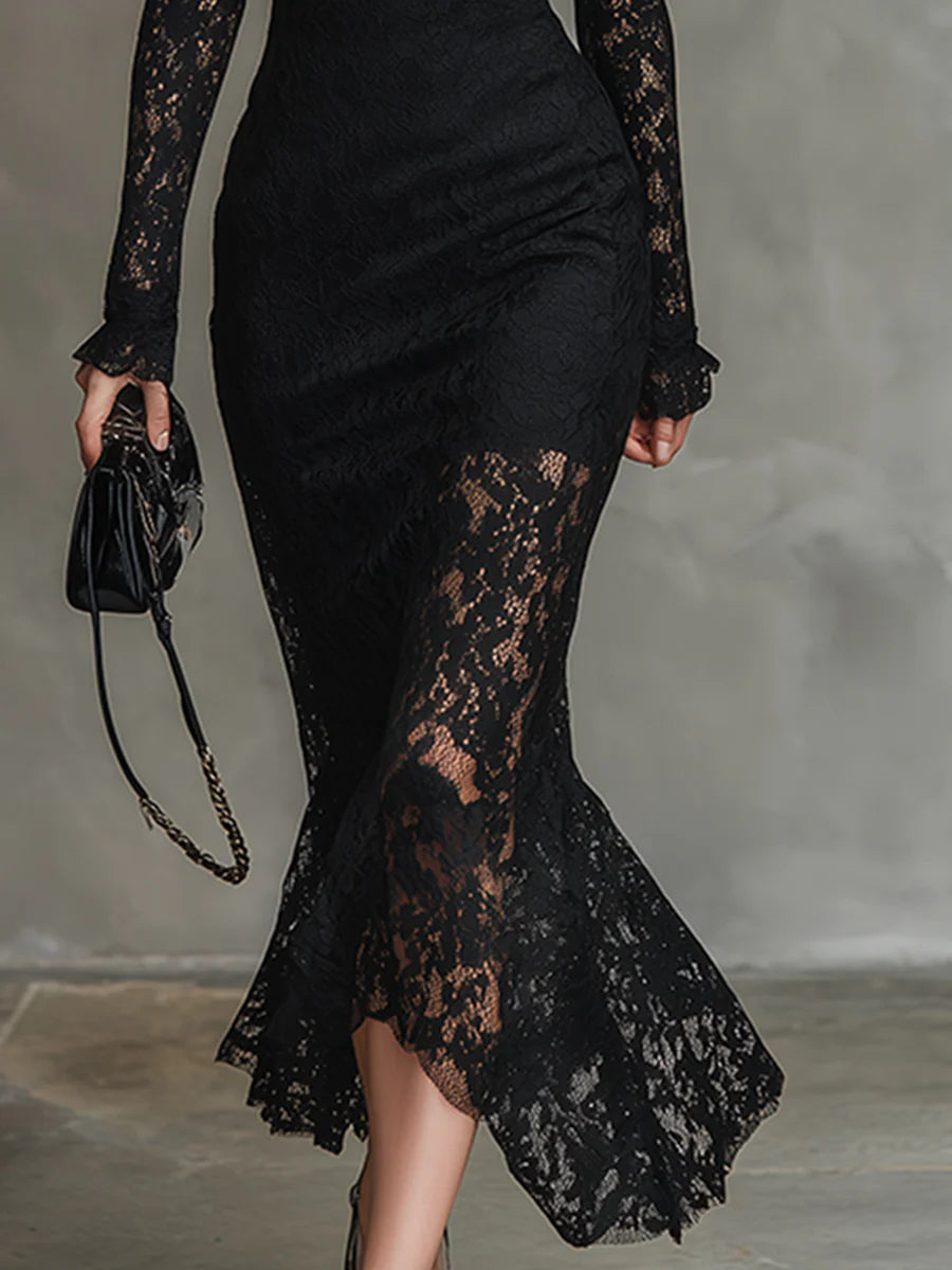 Elegante vestito maxi in pizzo nero elasticizzato a sirena