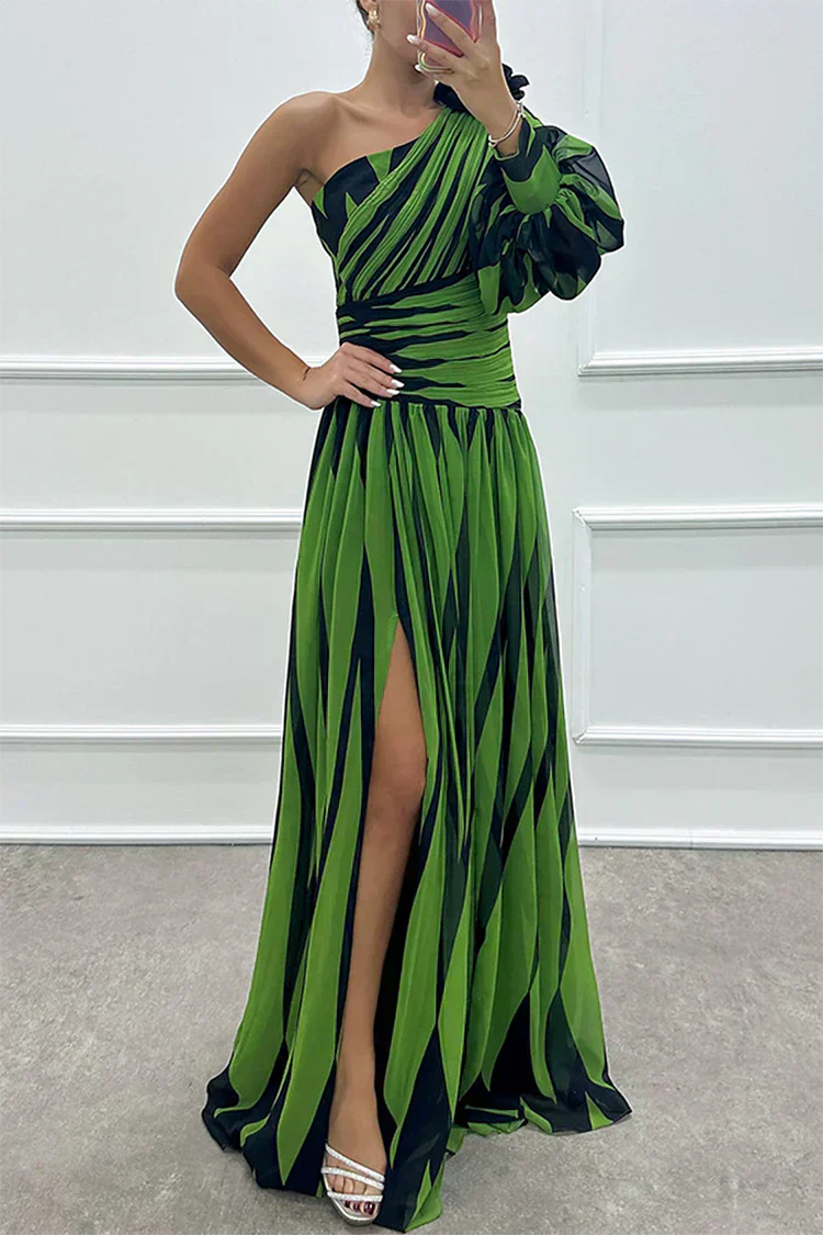 Shiloh - Elegante Vestito Maxi a Strisce con Spalla Scoperta